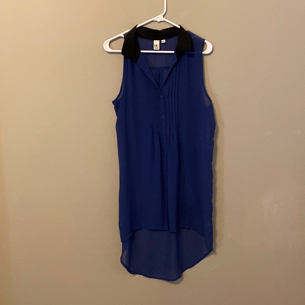 NWT Sheer navy high low tank with black collar